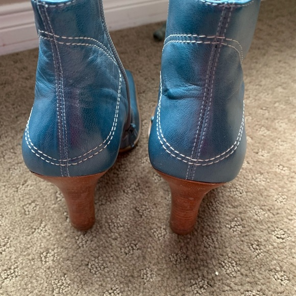 Beautiful blue leather ankle booties - Picture 7 of 11